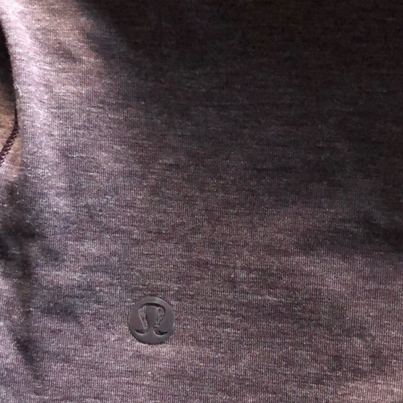 HP🎉🎊NWT LULULEMON TOP - Picture 5 of 6